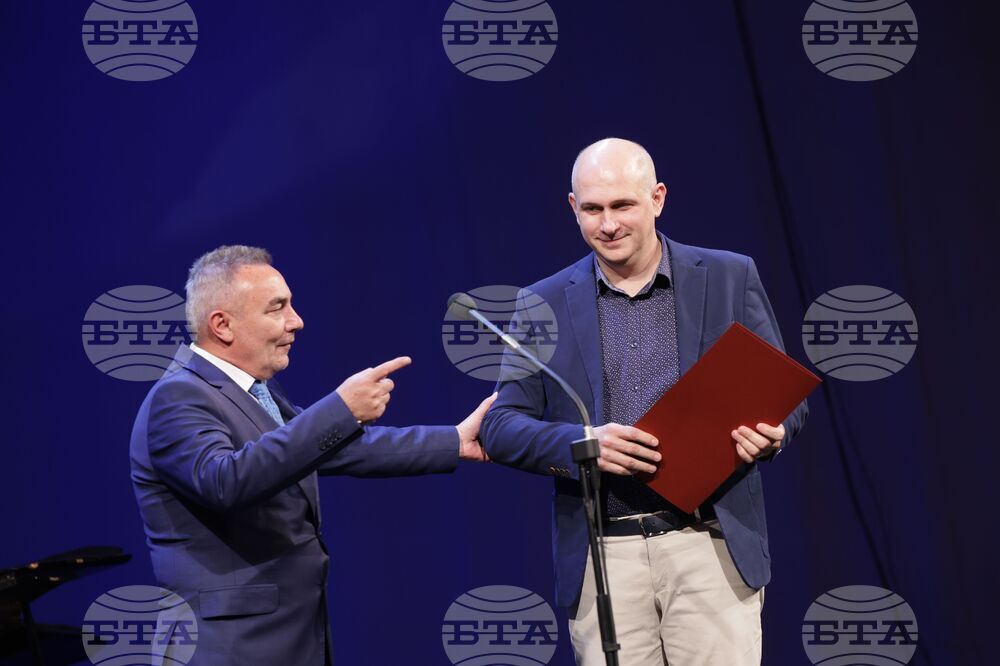 Световен ден на театъра - награди - ИКАР