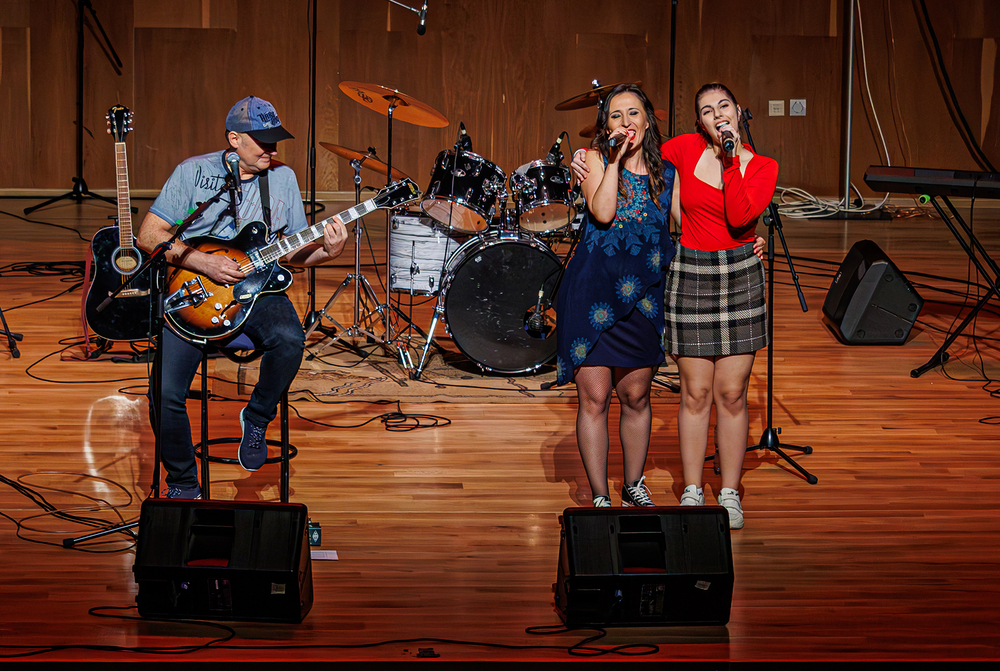 Община Сливен: Урок по рок с "Мери Бойс Бенд" се проведе в Сливен 