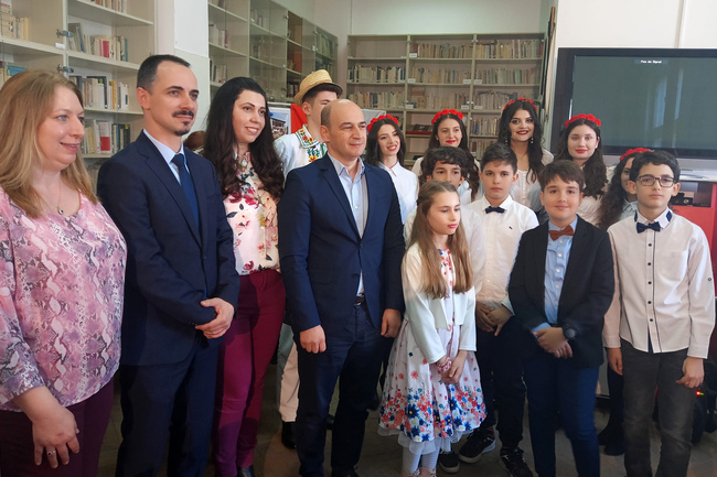 Тържество, посветено на българските празници през месец март, се проведе в Крайовския университет в Румъния