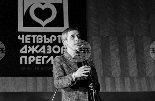 Владимир Гаджев, музикален историк и журналист