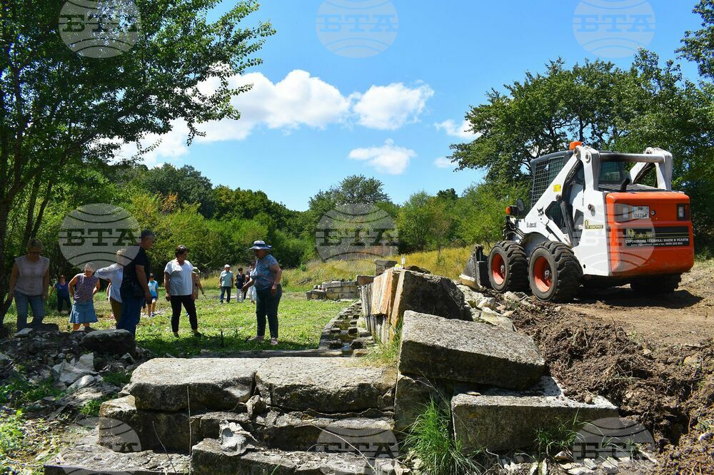 Започва реставрацията на каменната чешма край разградското село Островче