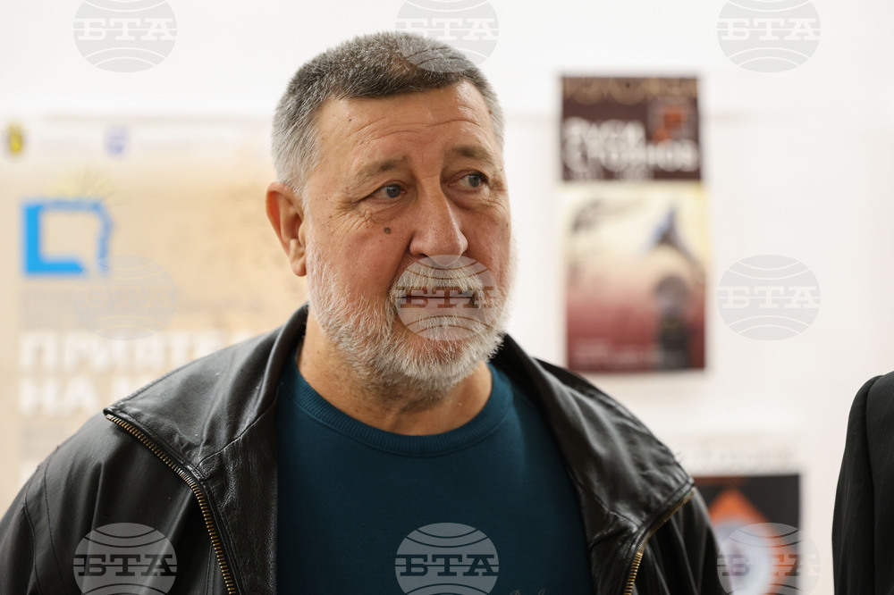 Бургас - Петър Пецин - графичен дизайн - изложба