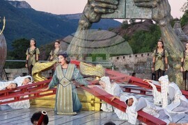 Белоградчик – деца - фестивал "Опера на върховете -Белоградчишки скали"