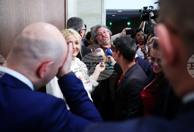 Парламент - Манол Пейков - изявление