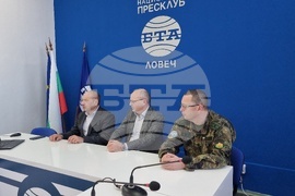 Национален пресклуб на БТА Ловеч - изложба "75 години НАТО и 20 години България в НАТО"