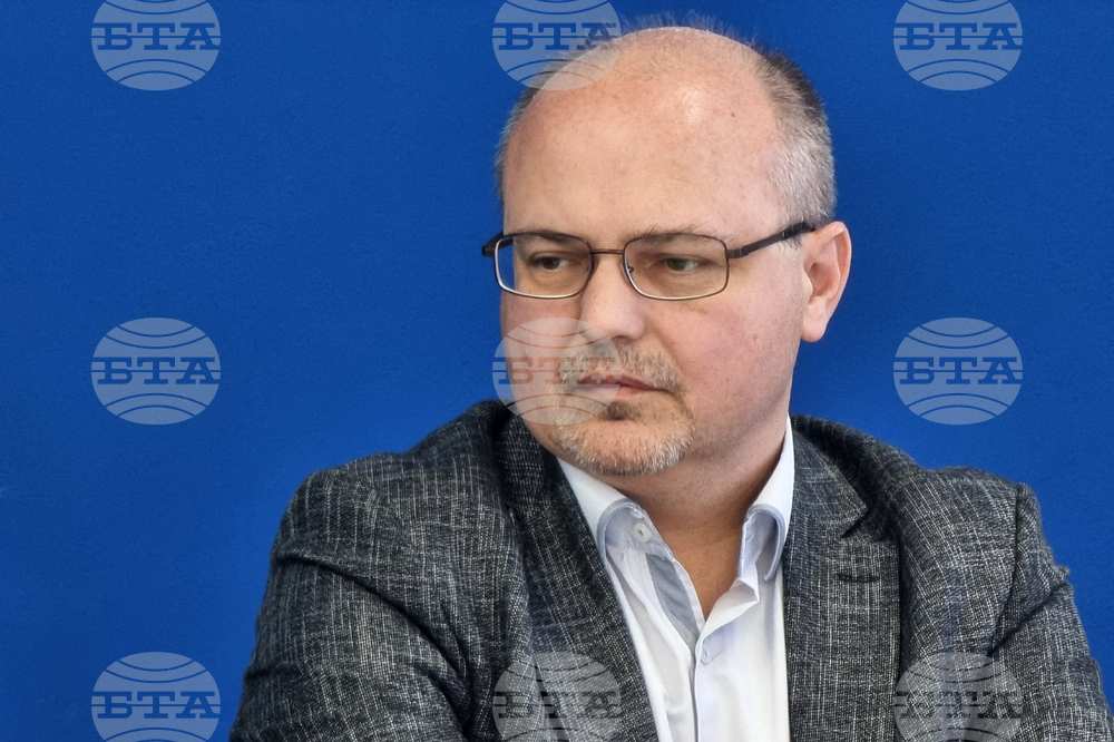 Национален пресклуб на БТА Ловеч - изложба "75 години НАТО и 20 години България в НАТО"