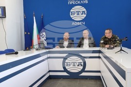 Национален пресклуб на БТА Ловеч - изложба "75 години НАТО и 20 години България в НАТО"