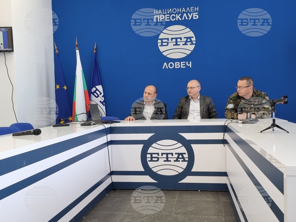 Национален пресклуб на БТА Ловеч - изложба "75 години НАТО и 20 години България в НАТО"