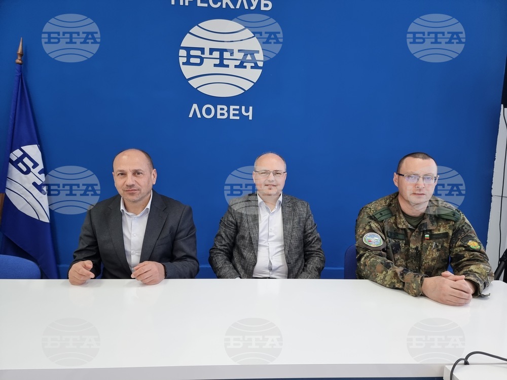 Национален пресклуб на БТА Ловеч - изложба "75 години НАТО и 20 години България в НАТО"