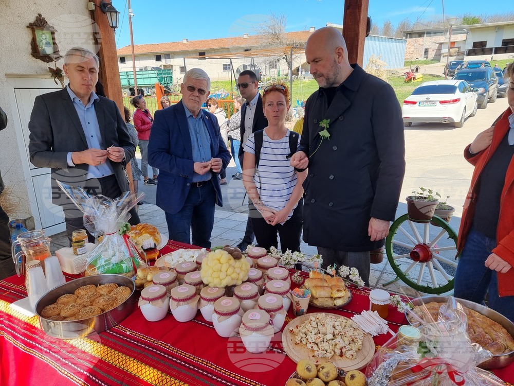 Село Петърница - Кирил Вътев - Владимир Боля - овцеферма - посещение