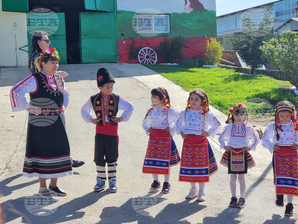 Село Петърница - Кирил Вътев - Владимир Боля - овцеферма - посещение