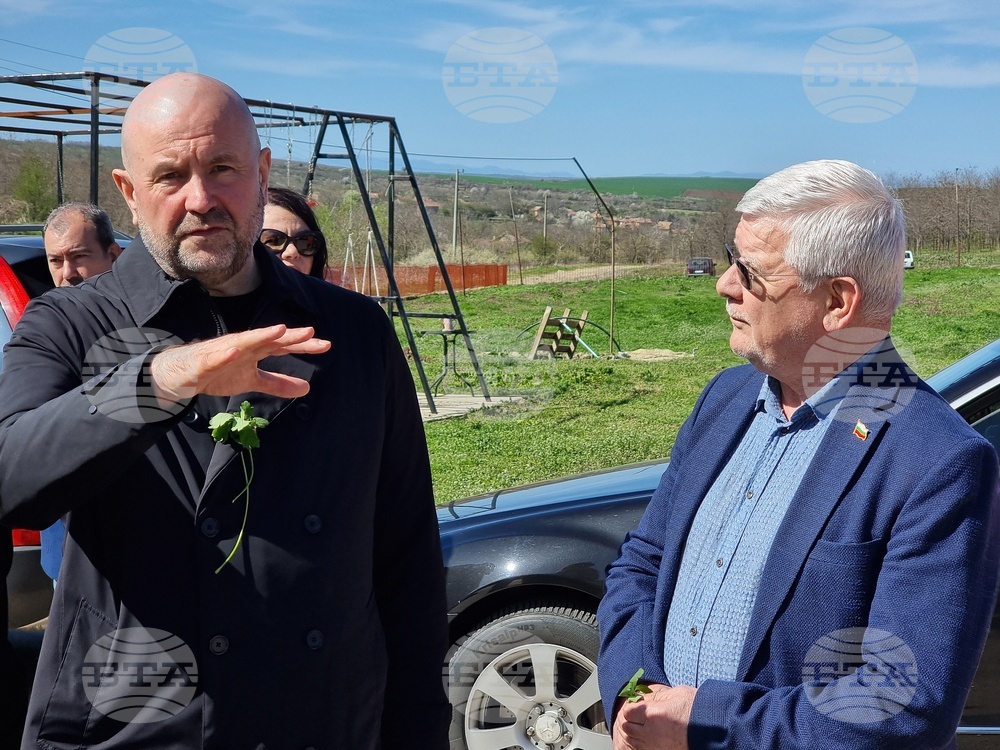 Село Петърница - Кирил Вътев - Владимир Боля - овцеферма - посещение