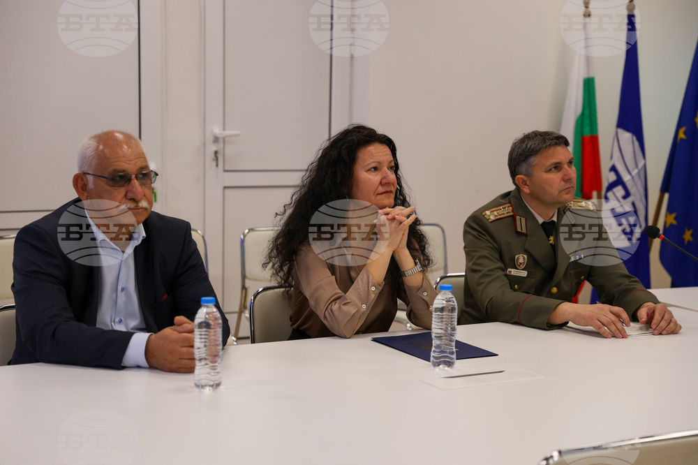 Национален пресклуб на БТА Благоевград - изложба "75 години НАТО и 20 години България в НАТО"