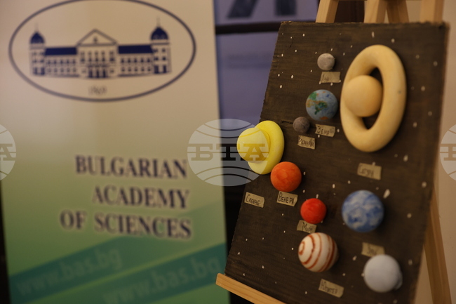 Българска акадамия на науките - ученици - изложба