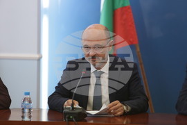 Асен Меджидиев - екип - представяне