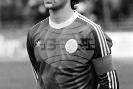 Николай Илиев, футболист и треньор