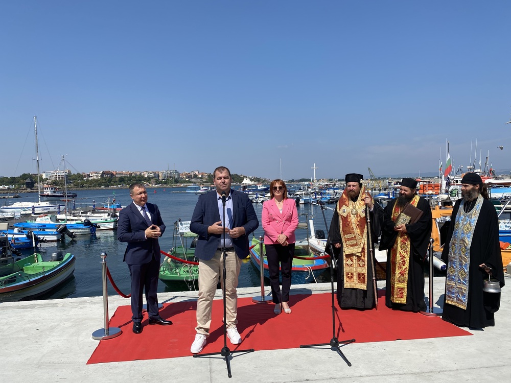 Министър Гечев: Рибарите в Несебър вече имат своето място за първична продажба на техния улов