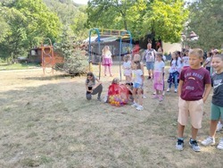 Международен ден на младежта в Благоевград събра стотици хора сред природата