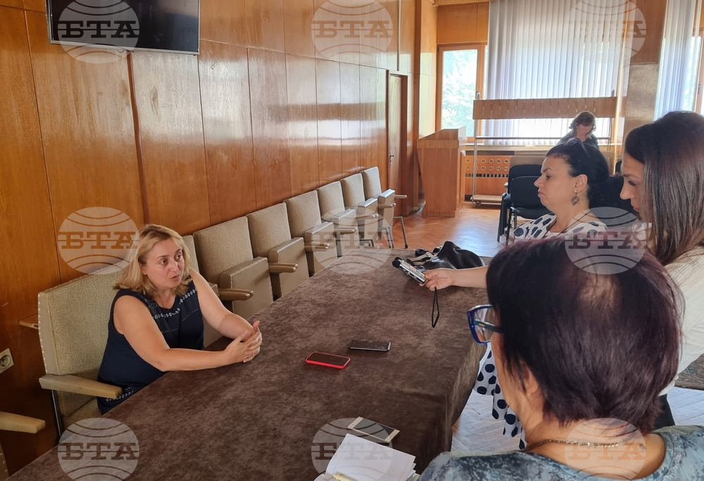Десетина граждани посетиха приемната на националния омбудсман в Шумен