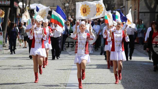 Елхово отбелязва днес празника на града