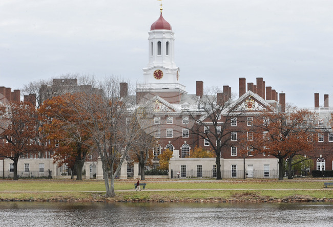 САЩ заведоха дело срещу Харвардския университет заради отношението му към еврейски и израелски студенти 