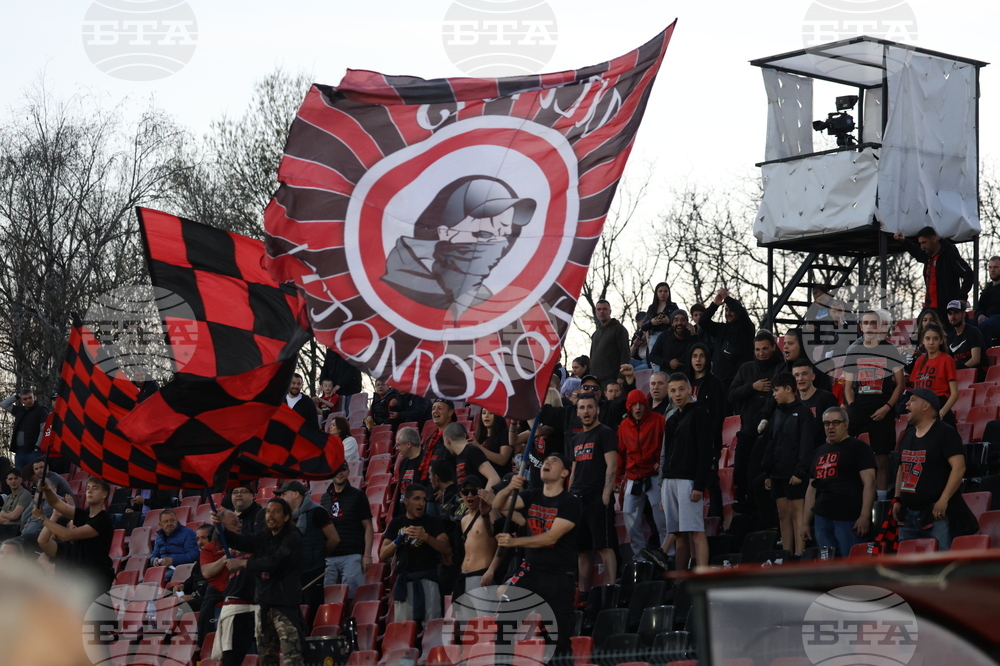 Футбол - Локомотив (Сф)-ЦСКА