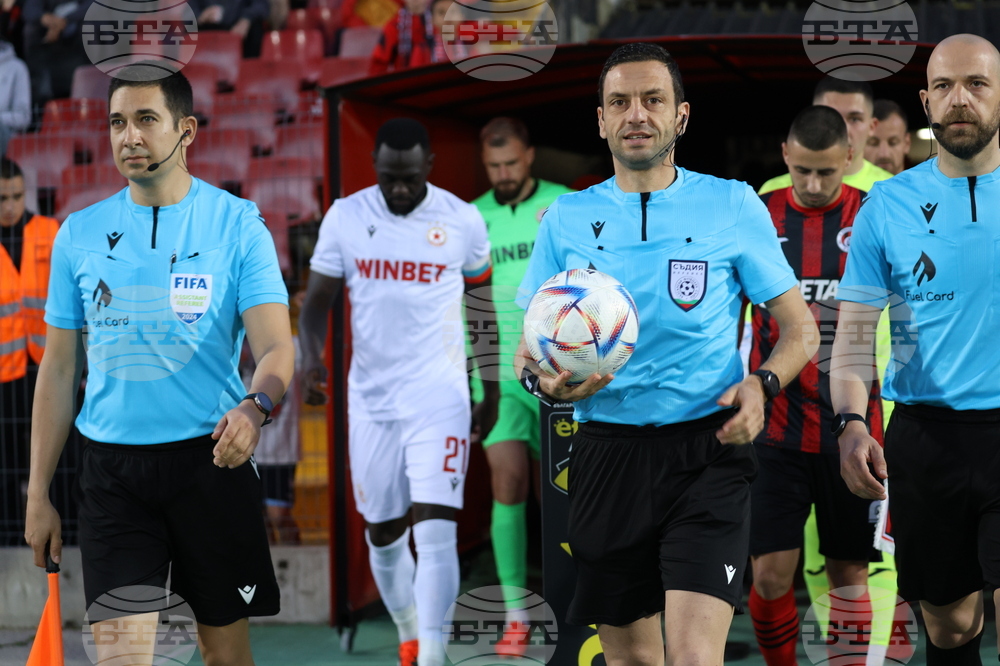 Футбол - Локомотив (Сф)-ЦСКА