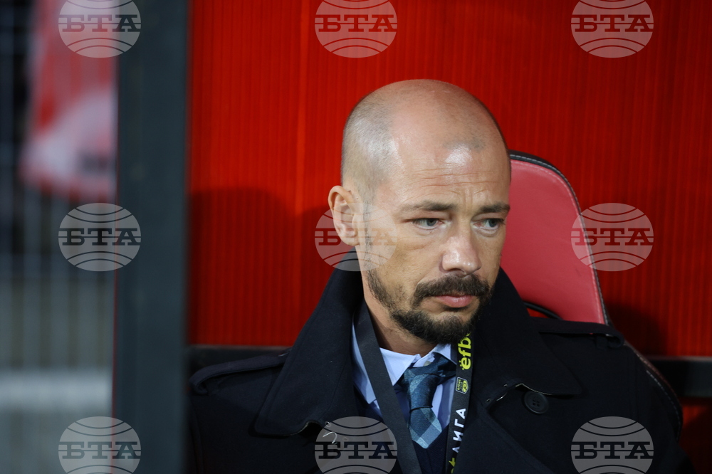 Футбол - Локомотив (Сф)-ЦСКА