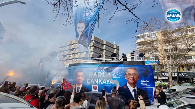 Мощна предизборна агитация е в ход днес в Анкара