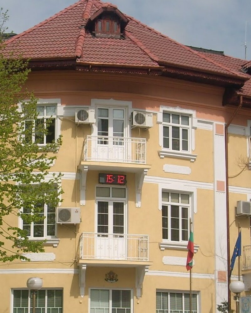 В Областната администрация в Силистра е проведен ритуал за изпращане на освободения от длъжност досегашен заместник-областен управител