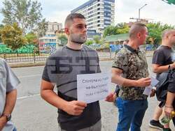 Протест на ВМРО пред Лукойл