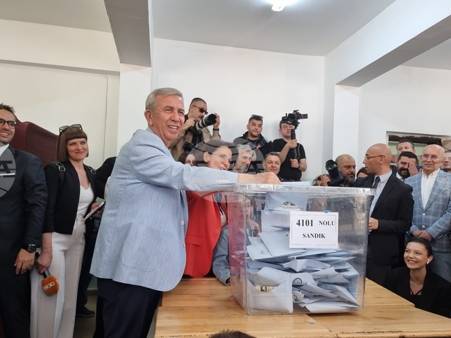 Турция - местна власт - Мансур Яваш - гласуване