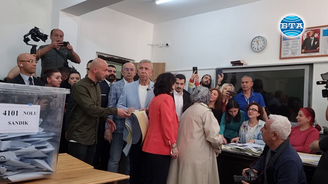 Кметът на Анкара гласува на местните избори