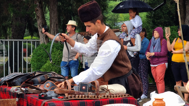 Major Crafts Fair Starts in Oreshak