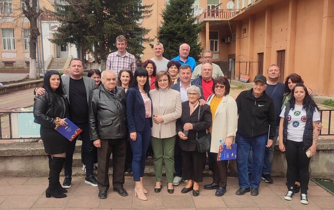 Нинова в Своге: БСП остава единствената алтернатива на заявената нова сглобка след изборите