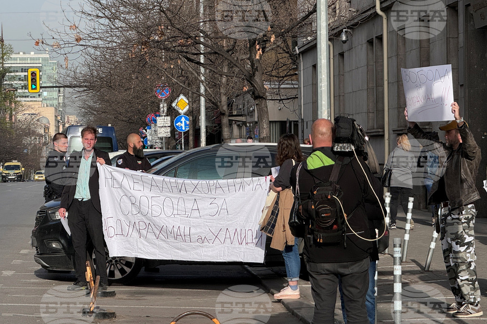 Върховен административен съд - политически бежанец - дело