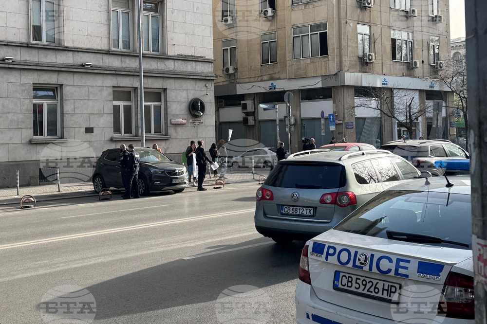 Върховен административен съд - политически бежанец - дело
