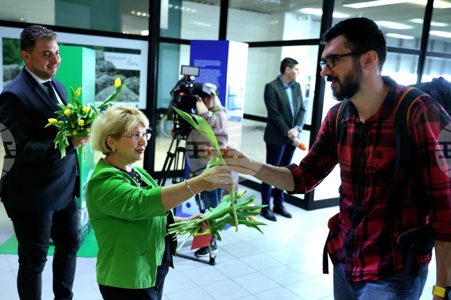 Летище София- първи полет от Букурещ