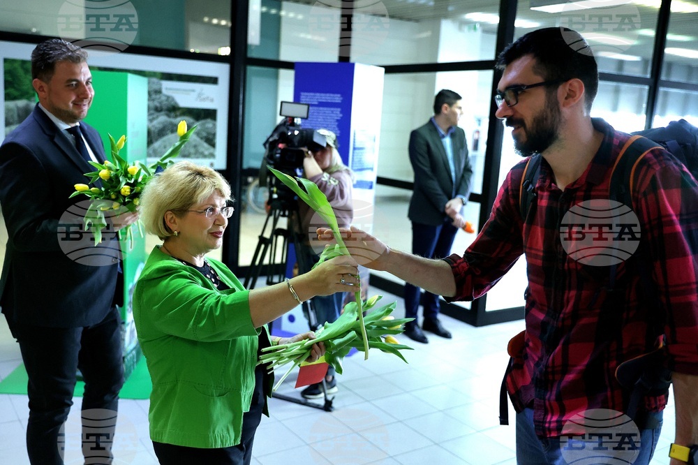 Летище София- първи полет от Букурещ