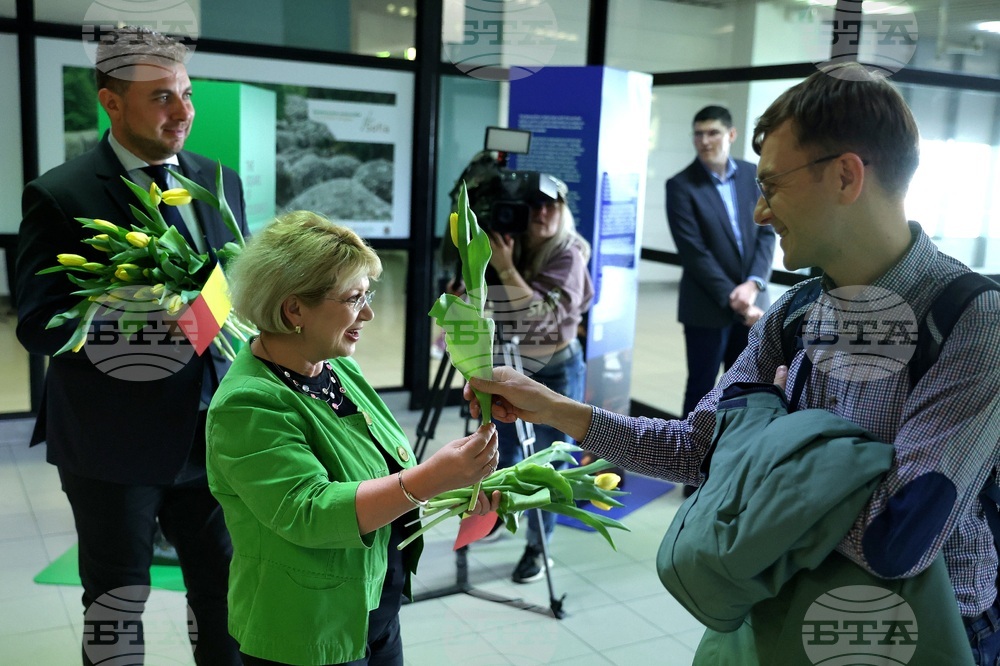 Летище София- първи полет от Букурещ