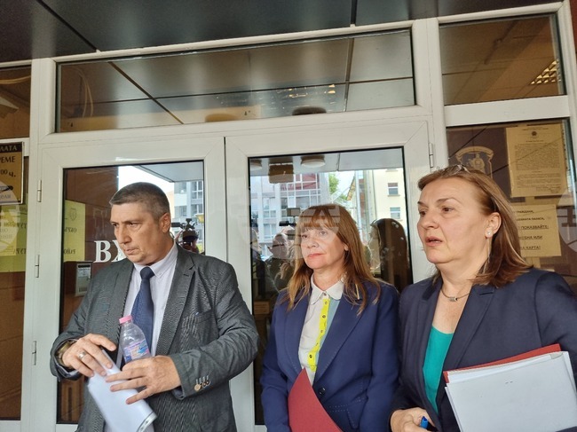 Перник - брифинг - Павел Млеканов - Аделина Алексиева - Албена Стоилова