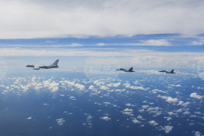 Великобритания призова Китай за сдържаност във връзка с военните му учения около Тайван