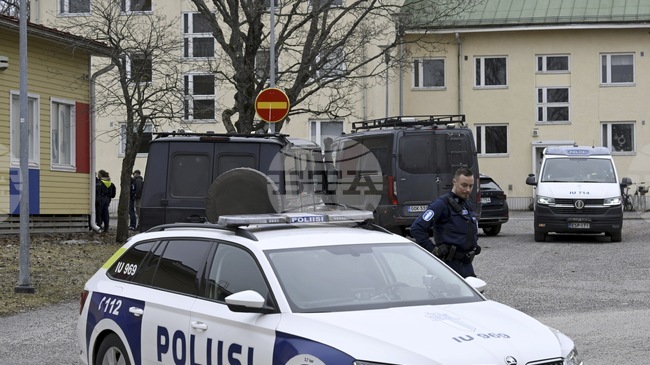 В мазе в Хелзинки е намерен възрастен мъж, който вероятно е бил затворен там от десетилетия