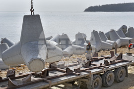 Варна - вълнолом - ремонт