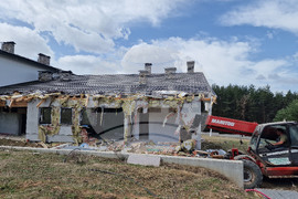 Столична община - незаконни постройки - премахване