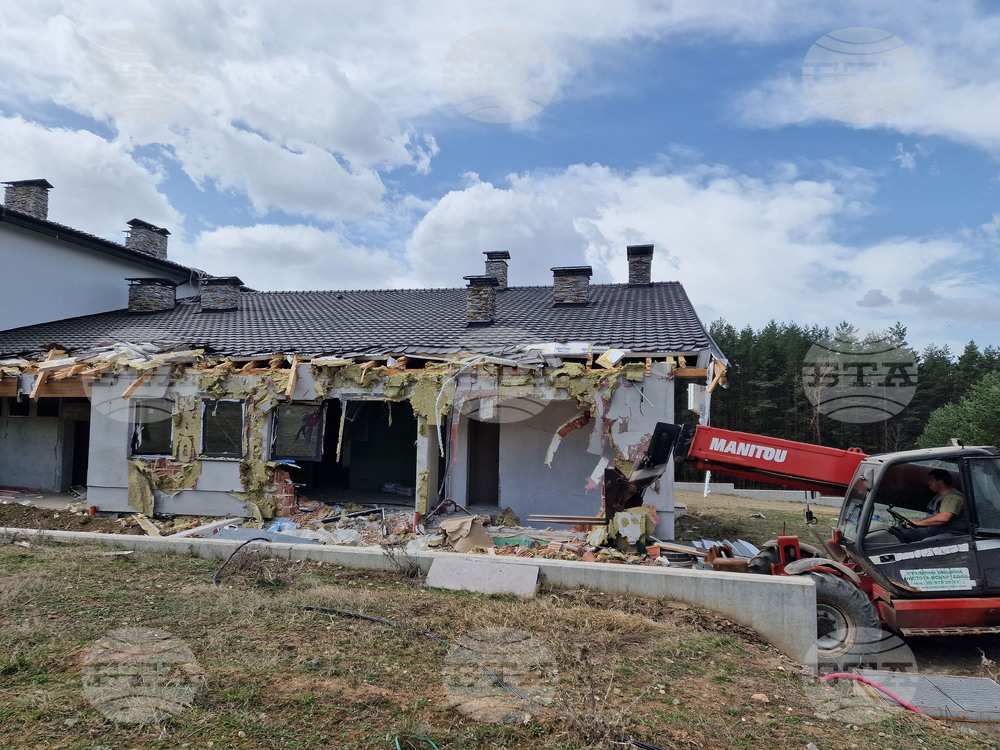 Столична община - незаконни постройки - премахване