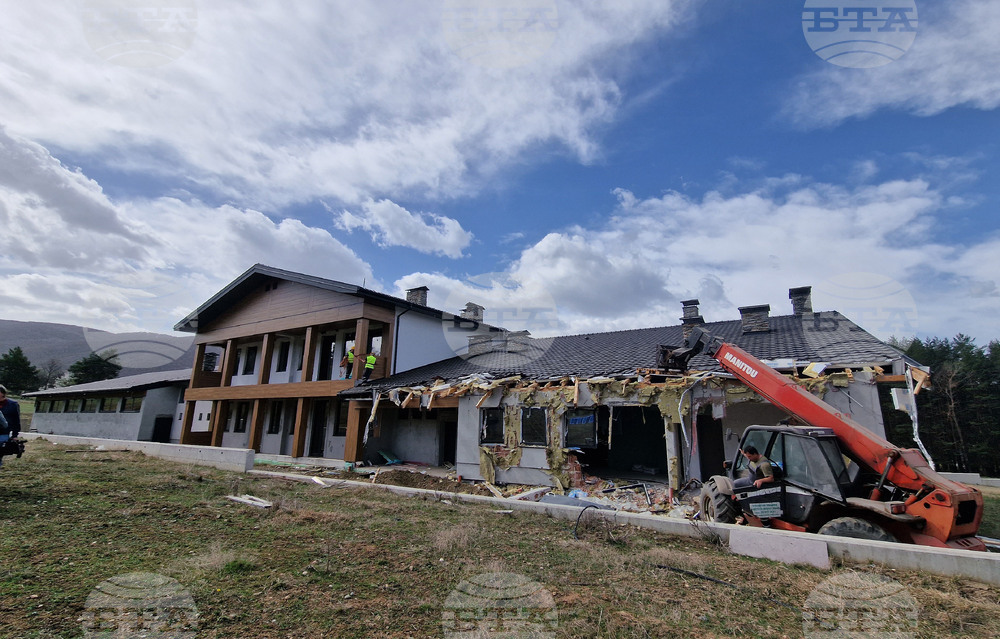 Столична община - незаконни постройки - премахване