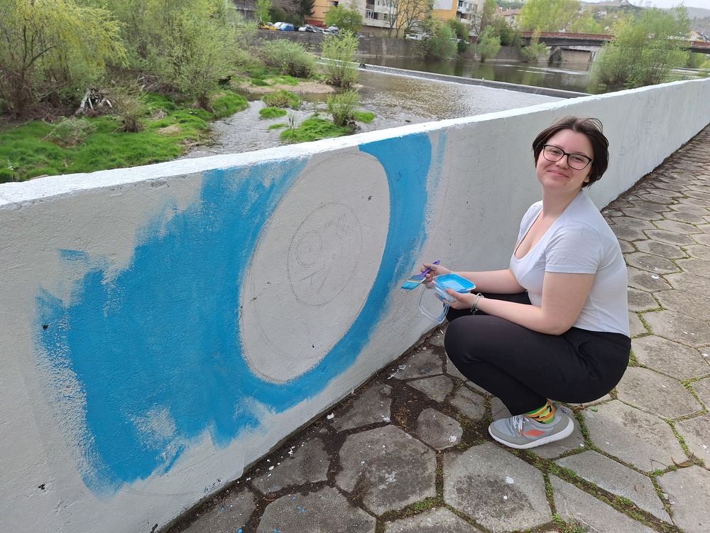 Община Ловеч: Започна преобразяването на стената на Алеята на космонавтите