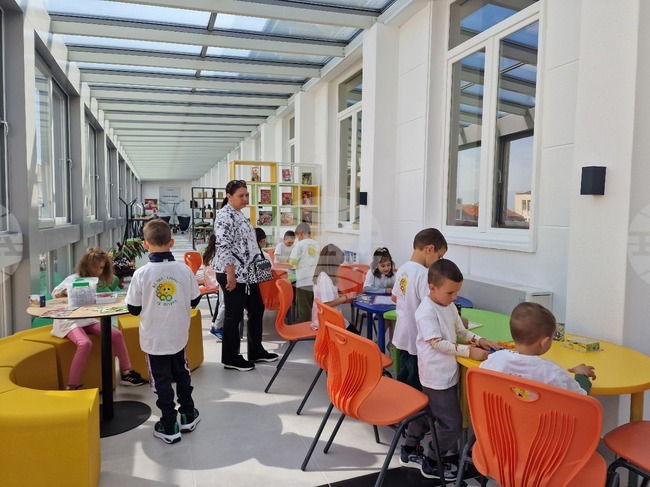 Петрич - библиотека - детски книги