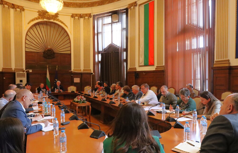 Министерство на земеделието и храните: Министър Вътев обсъди с производители на плодове и зеленчуци мерки за подобряване на конкурентоспособността на сектора